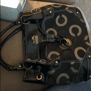 Large coach purse! Tan and black AUTHENTIC
